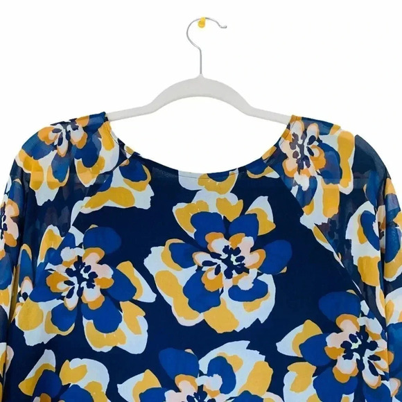 CAbi Lydia Small Floral Blouse - Picture 11 of 12